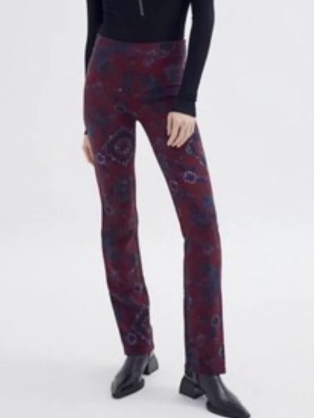 Urban Outfitters Womenโs Burgundy Patterned Pull On Pants Size M NWT
